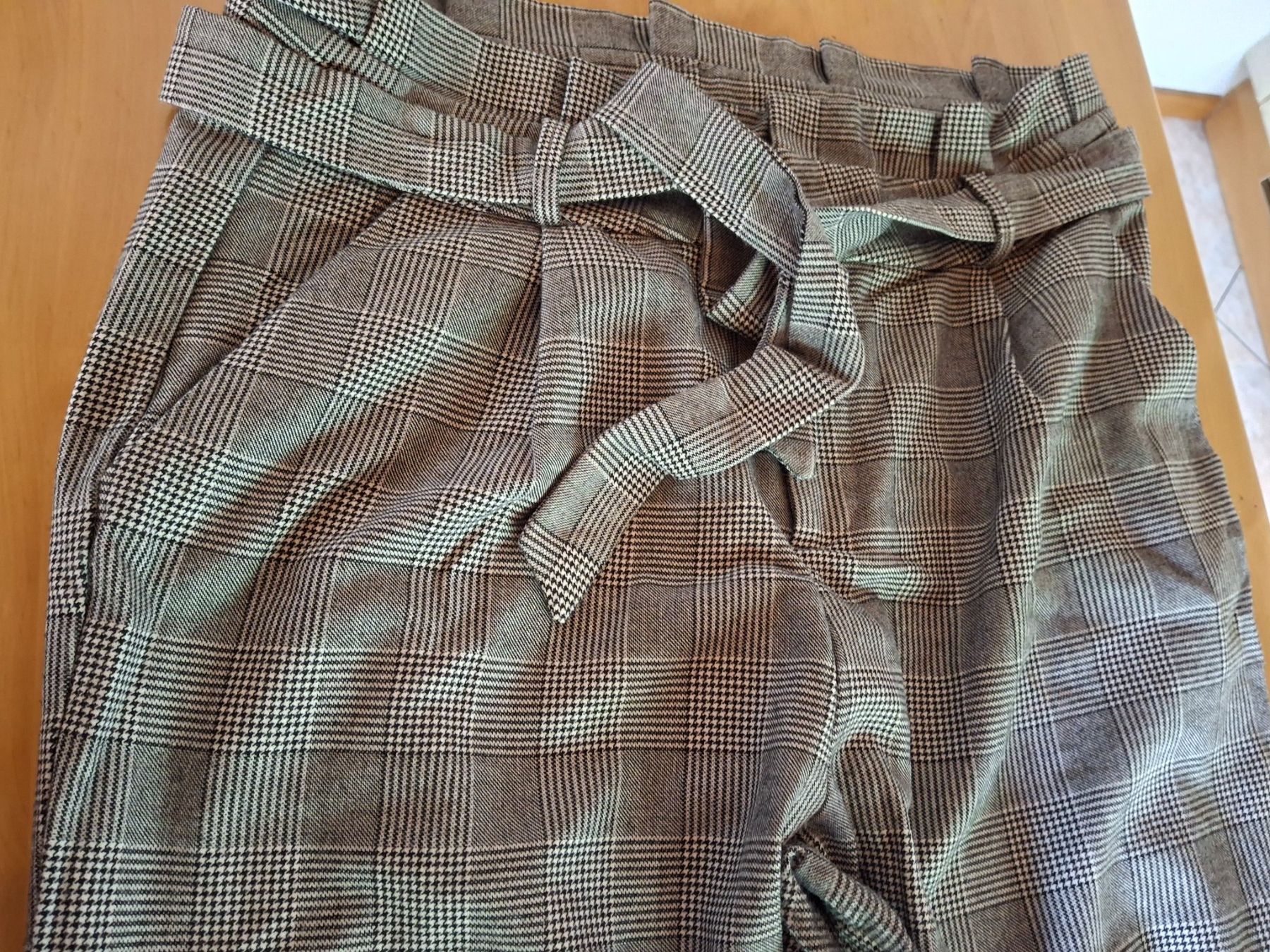 Vero Moda Pantaloni: Pantalon taille XL marque Vero Moda – Usato da Villiers venduto da san_jn5w 2