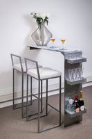 Bar mit echter Marmorplatte und Metallgestell