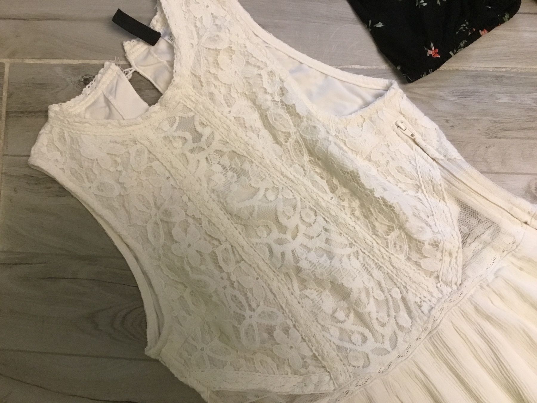 H&M Vestiti: 2 süsse H&M Sommerröckli Gr.32+34 – Usato da Obergerlafingen venduto da cabo4 1