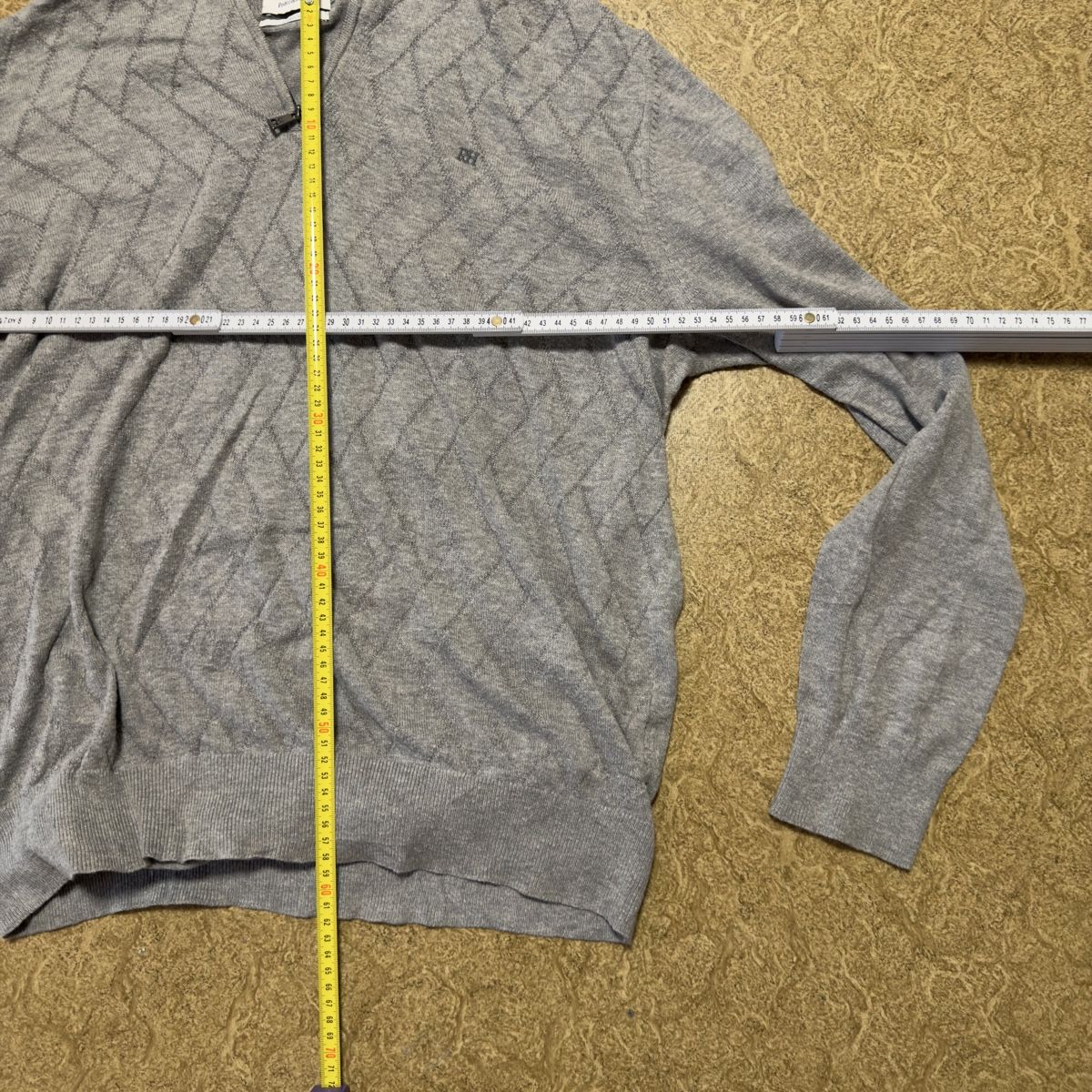 Maglioni & Felpe: Men's Light Grey Pullover Sweater - Perfect for Autumn! – Usato da Bülach venduto da Agixs. 3
