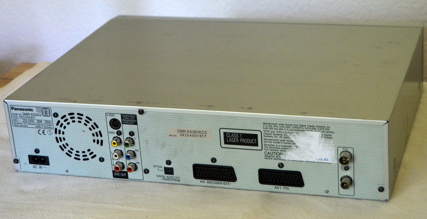 Panasonic Aufnahmegeräte: Panasonic DMR-ES30V  Combo DVD / VHS – Gebraucht aus Collonges von arashee 3