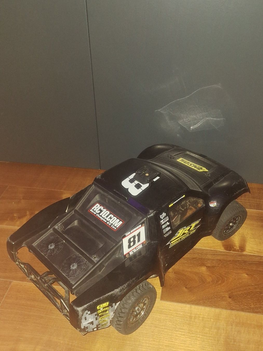 Modellismo RC: Team Associated SC10.3 JRT Brushless – Usato da Fraubrunnen venduto da smo_zs8w 1