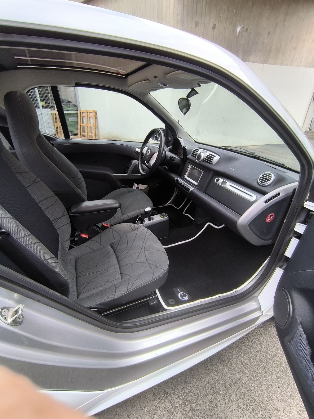 Automobili: Smart fortwo coupe mhd  – Usato da Basel venduto da Kutti 8