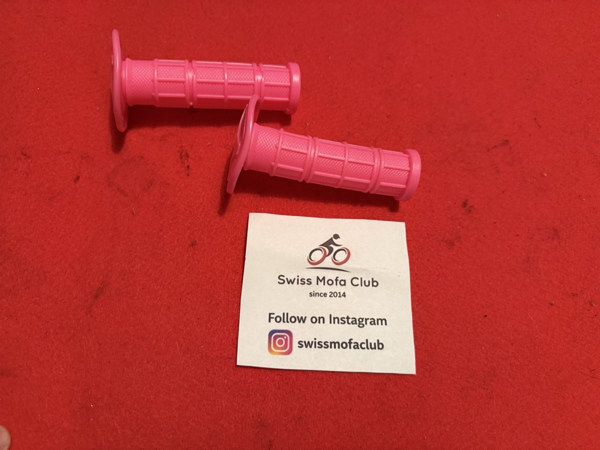 Tutti i ricambio per moto: Neue Griffe pink  – Nuovo (secondo la descrizione) da Comano venduto da brian.diamond