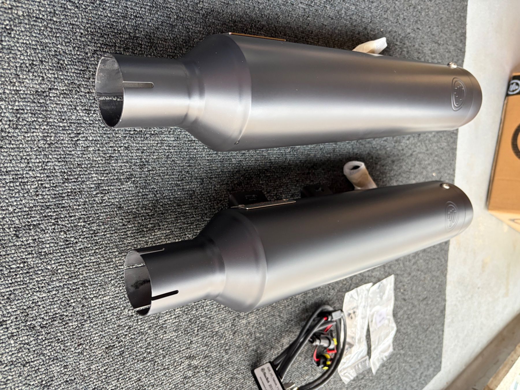 Harley-Davidson Sistemi di scarico: Kess Tech Auspuff Harley NEU – Nuovo e nell'imballaggio originale da Rütihof venduto da elcheffe81 1
