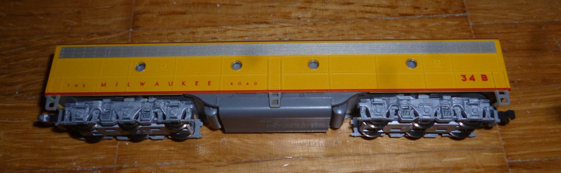 Kato Modellini di ferrovie: Diesellok E8 B- Unit Milwaukee – Nuovo (secondo la descrizione) da Langenthal venduto da Tbraunbaer