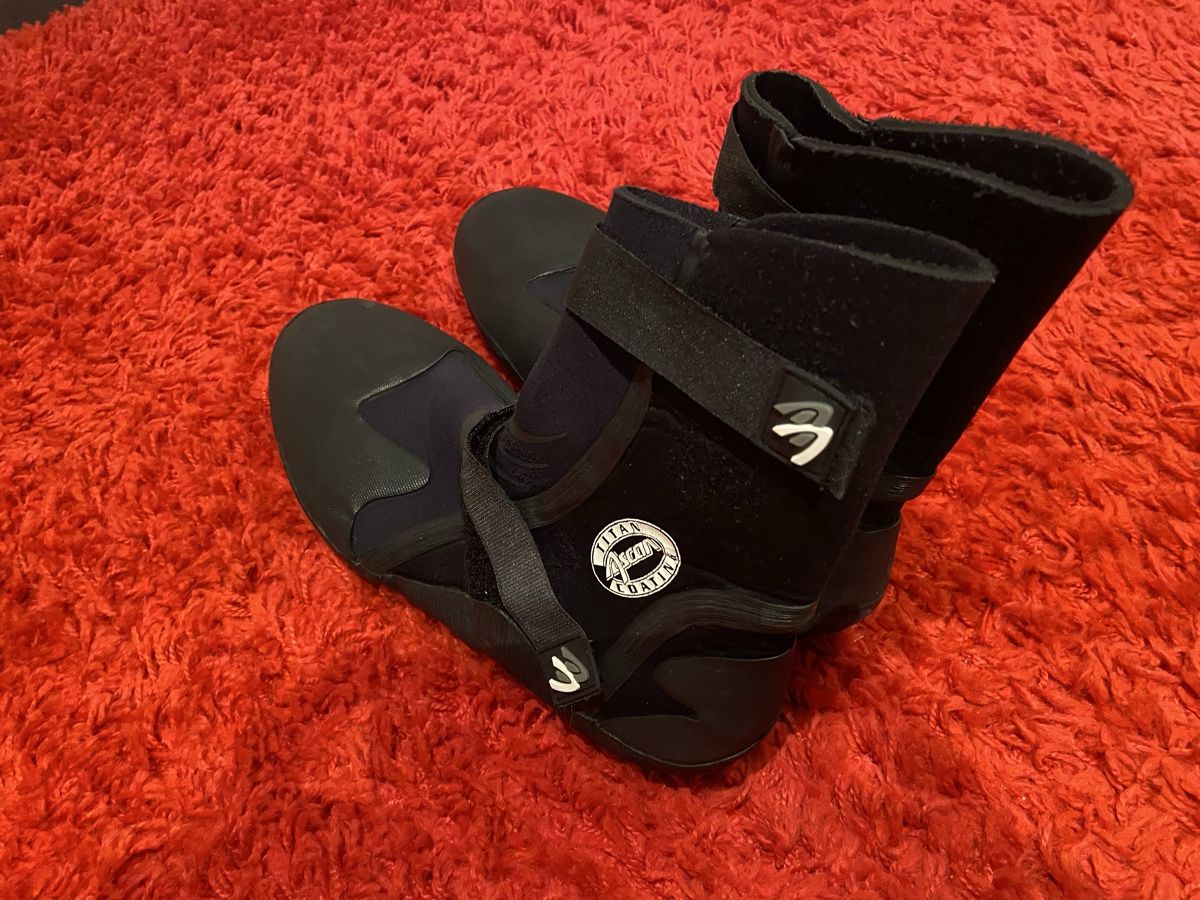 Chaussures hommes: Neoprenschuhe 45/46 – D'occasion à Wittinsburg par tommiimkaufrausch 1