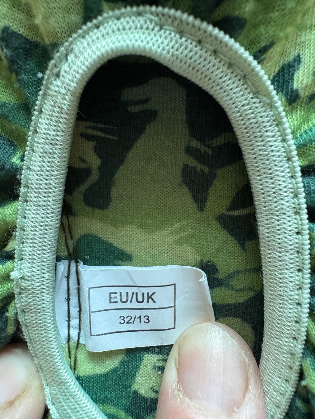 Chaussures hommes: Gymnastikschuhe Grösse 32 – D'occasion à Pfäffikon ZH par rue78 2