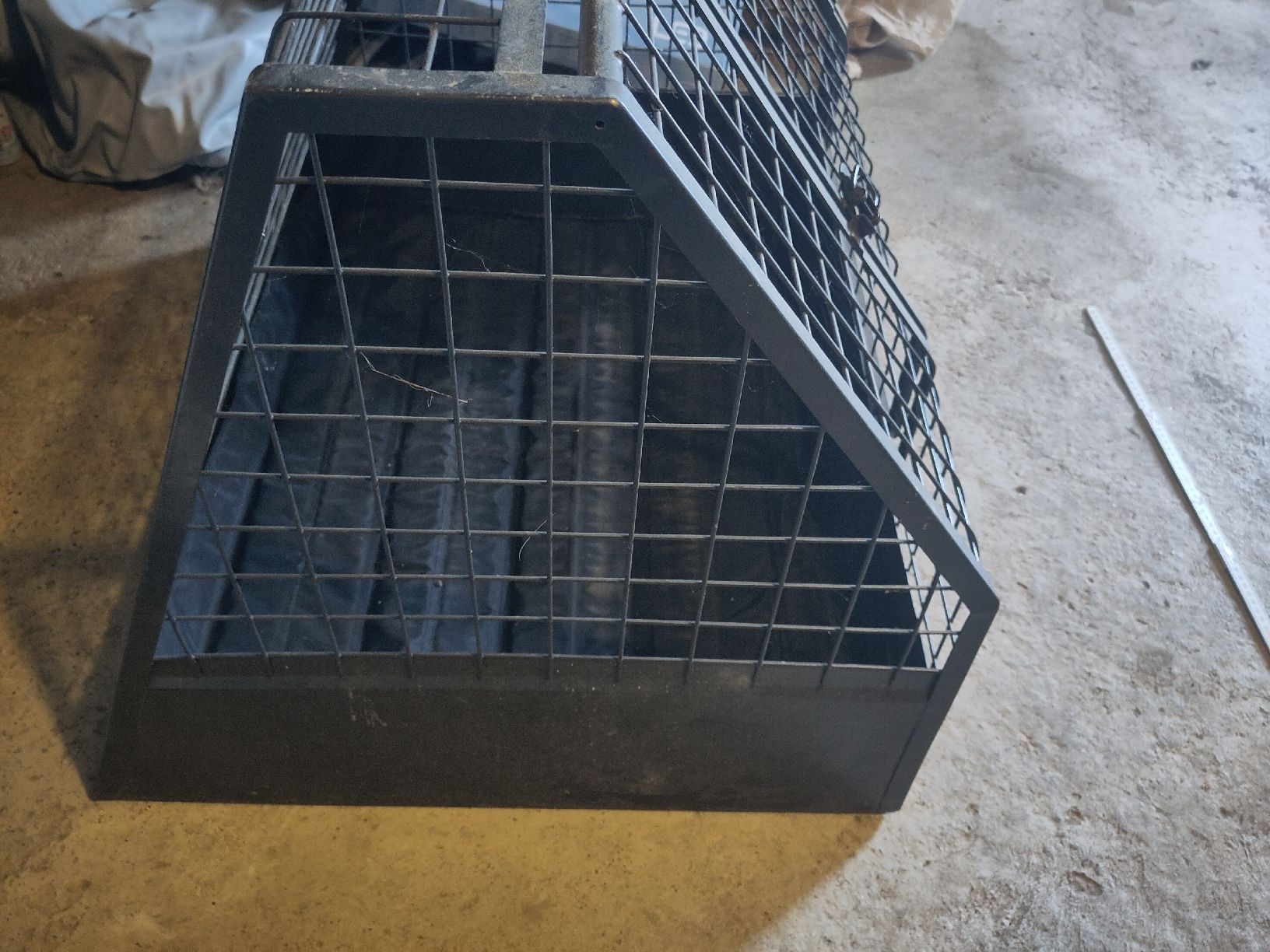 Meiko Gabbie, trasporto & Sicurezza: Meiko Hundebox Auto – Usato da Bern venduto da lis_q656 3