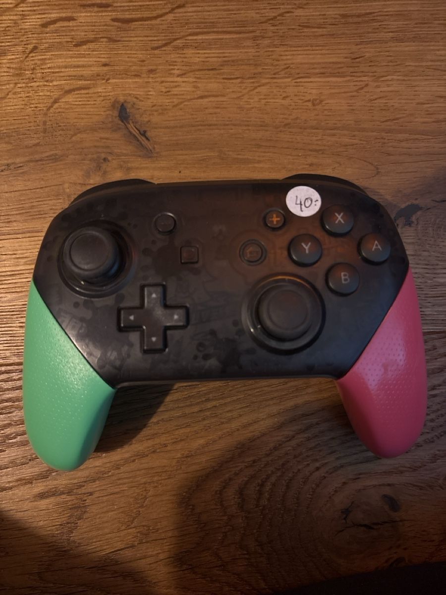 Nintendo Controller: Nintendo Switch Pro Controller Splatoon Edition – Usato da Zürich venduto da hiddentreasures_zh