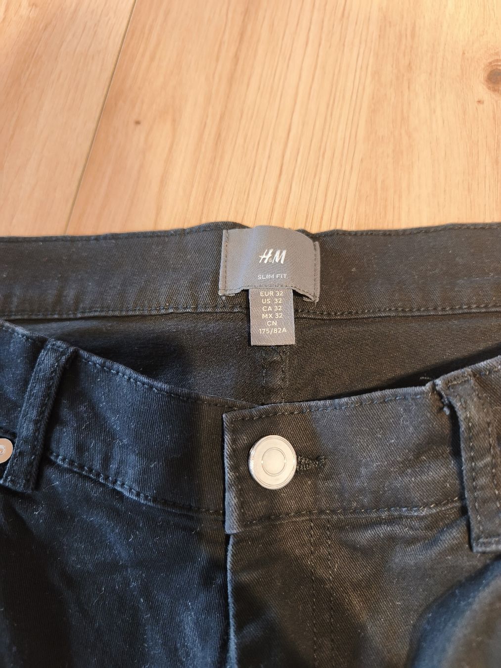 H&M Pantalons: Kurze Hose schwarz Gr.32 – D'occasion à Madiswil par Trayann 2