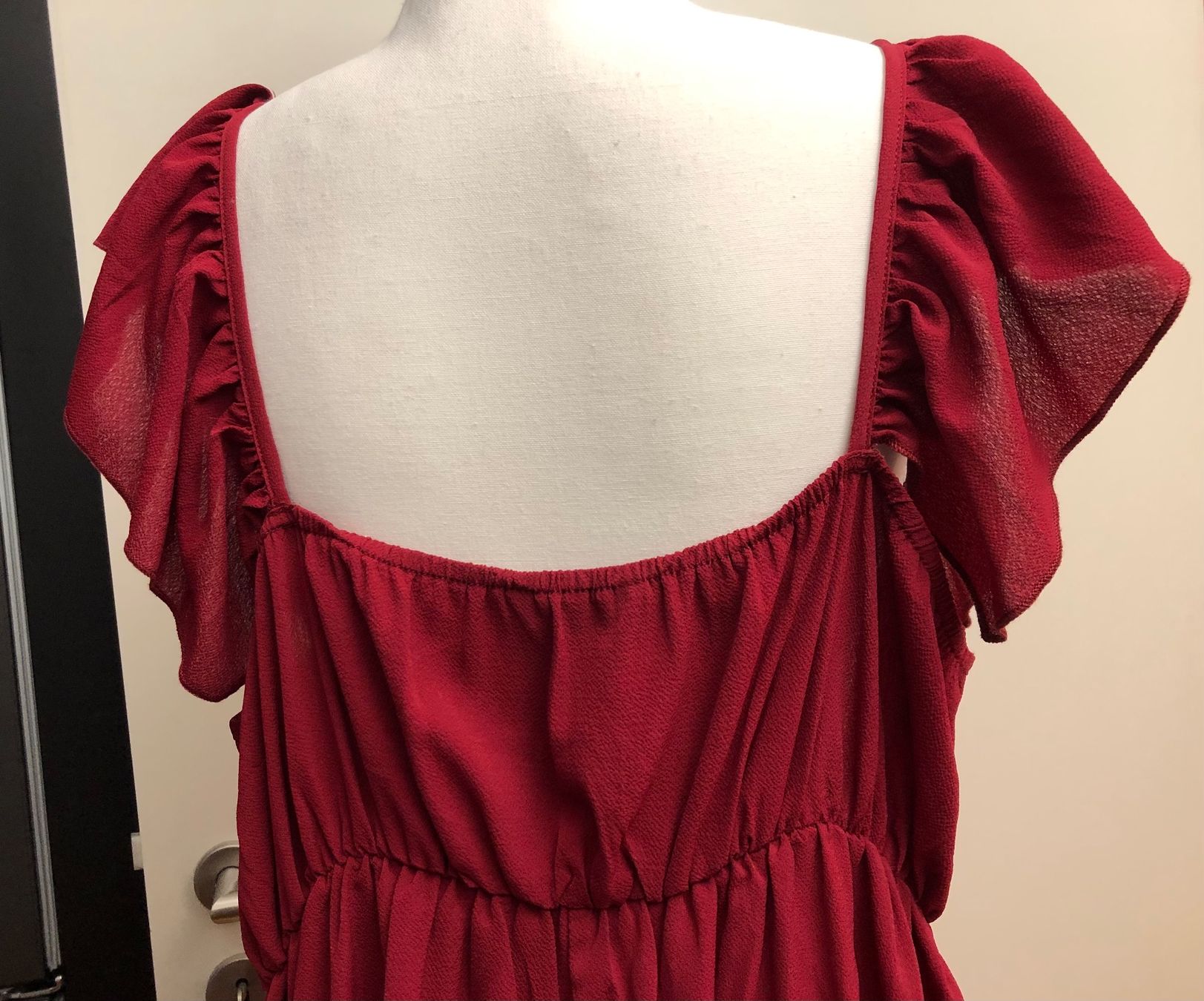 Shein Kleider: Kleid Curve Shein rot, Gr. 1XL – Gebraucht aus Wallisellen von watcher01 2