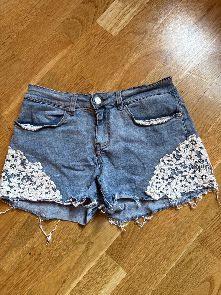 Jeans: Even&Odd Jeans Shorts, Gr. S – Gebraucht aus Ottikon von Domito