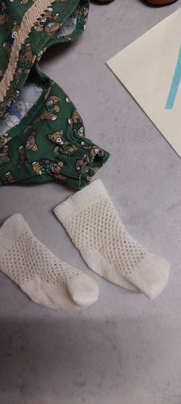Bambole: Puppenkleider  aus Vitrine – Usato da Muri AG venduto da nindo1 8