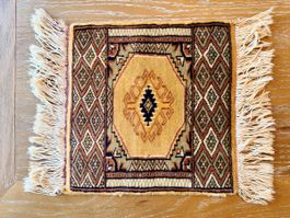 Small Decorative Oriental Style Rug – 31 x 31 cm – Perfect