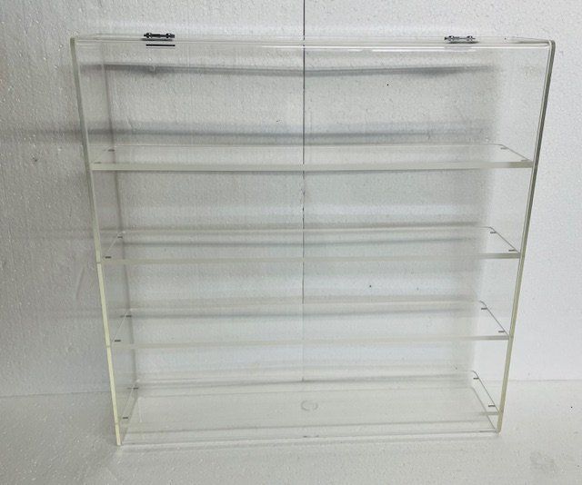 Vetrine: Acrilglas-Vitrine mit 4 Ablagen – Usato da Oberrieden venduto da Ket25
