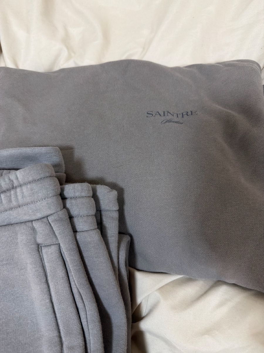 Maglioni & Felpe: Saintre Studios Jogginganzug Grau Gr.S - Stylisch! – Usato da Balgach venduto da Vvanessa_