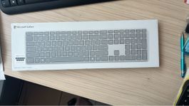 Microsoft Surface Clavier QWERT NEUF