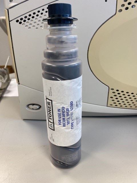 Ricoh Fotocopiatrici: Toner für Ricoh 1013/1013F – Nuovo e nell'imballaggio originale da Wängi venduto da Bmo