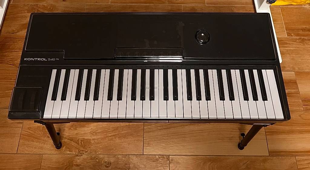 Strumenti musicali: Native Instruments-kontrol s49 mk3 + decksaver – Usato da Vacallo venduto da mar_hk7x 3