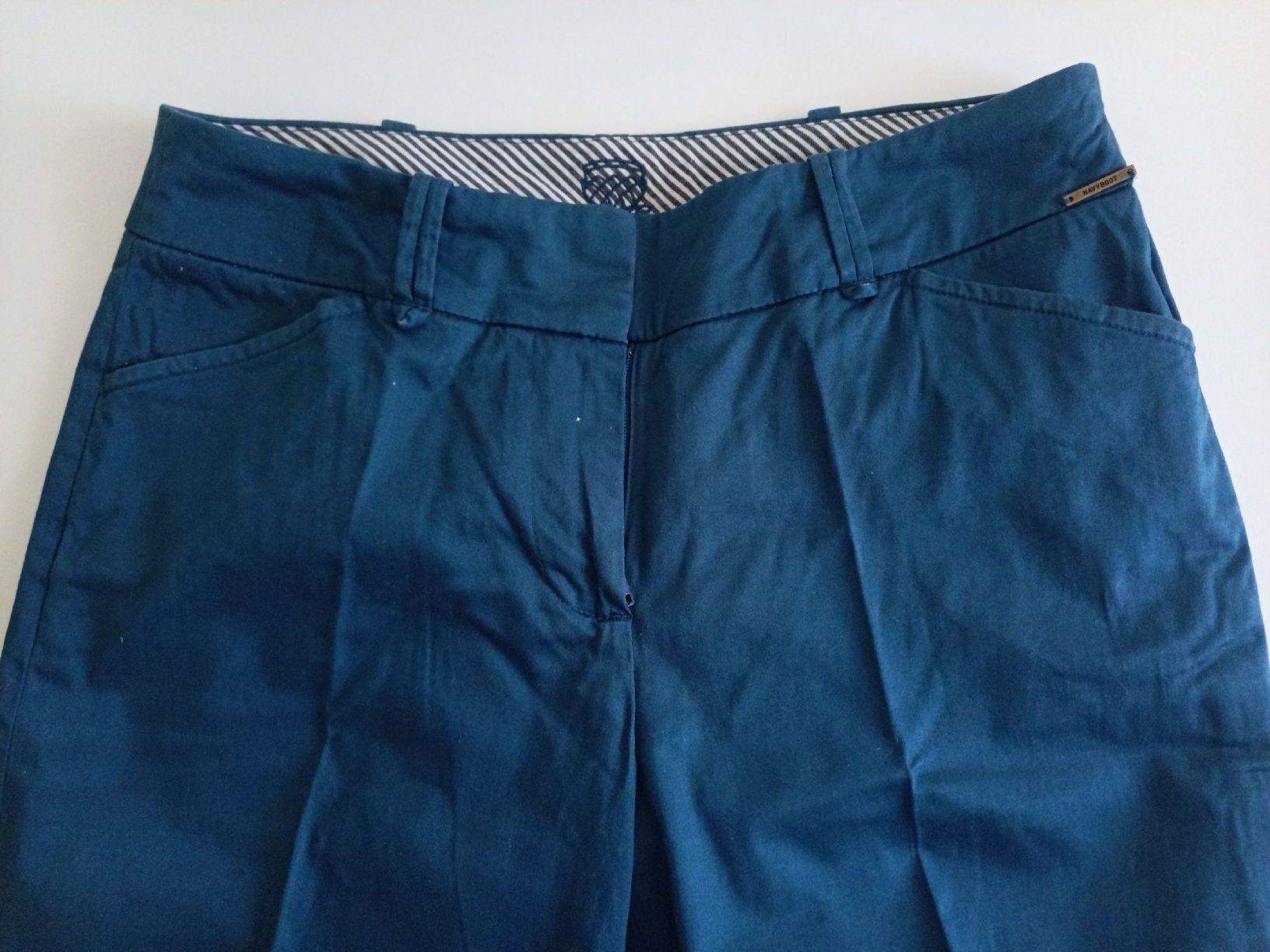 Navyboot Pantaloni: Damen Hose von Navyboot, Grösse 34, Neuwertig – Nuovo (secondo la descrizione) da Stäfa venduto da krp54 2
