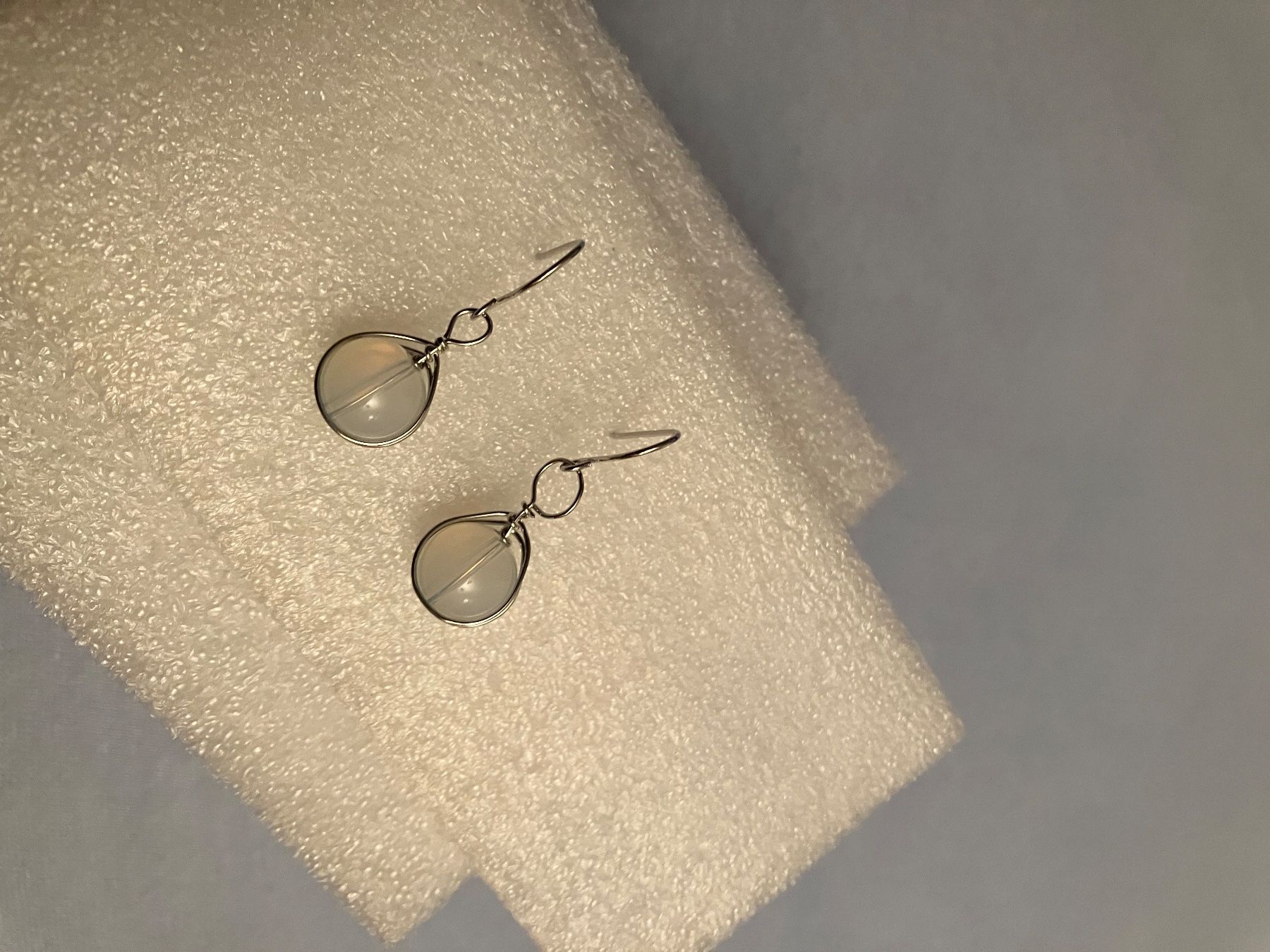 Orecchini pendenti & Orecchini a lobo: Modeschmuck, elegante Ohrhänger silberfarben weisser Stein – Nuovo (secondo la descrizione) da Affoltern am Albis venduto da Dlotti 2