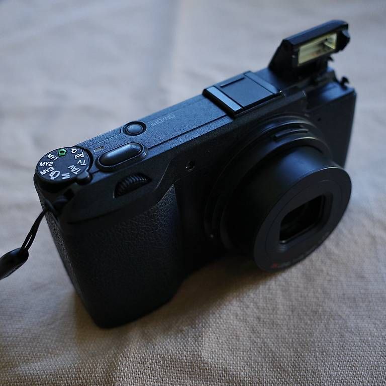 Fotocamera: Ricoh GR – Usato da Genève venduto da fotos.grafo 4
