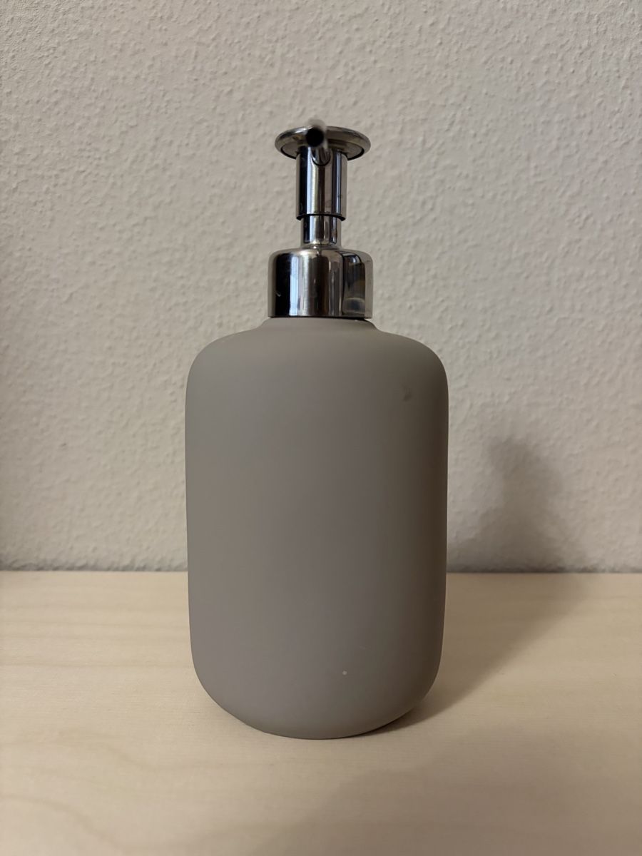 Ikea Portasapone: Ensemble d'accessoires de salle de bain gris beige – Usato da Grand-Lancy venduto da tbi_sk5l 3