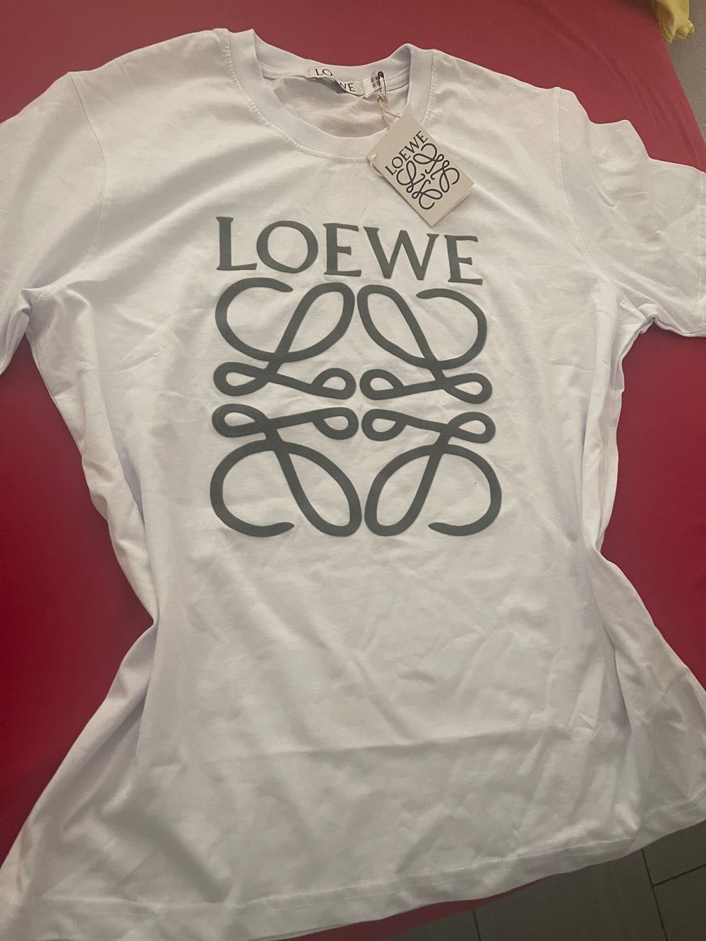 T-shirt: Loewe T Shirt,Gr.M – Nuovo (secondo la descrizione) da Bolligen venduto da Aquella71