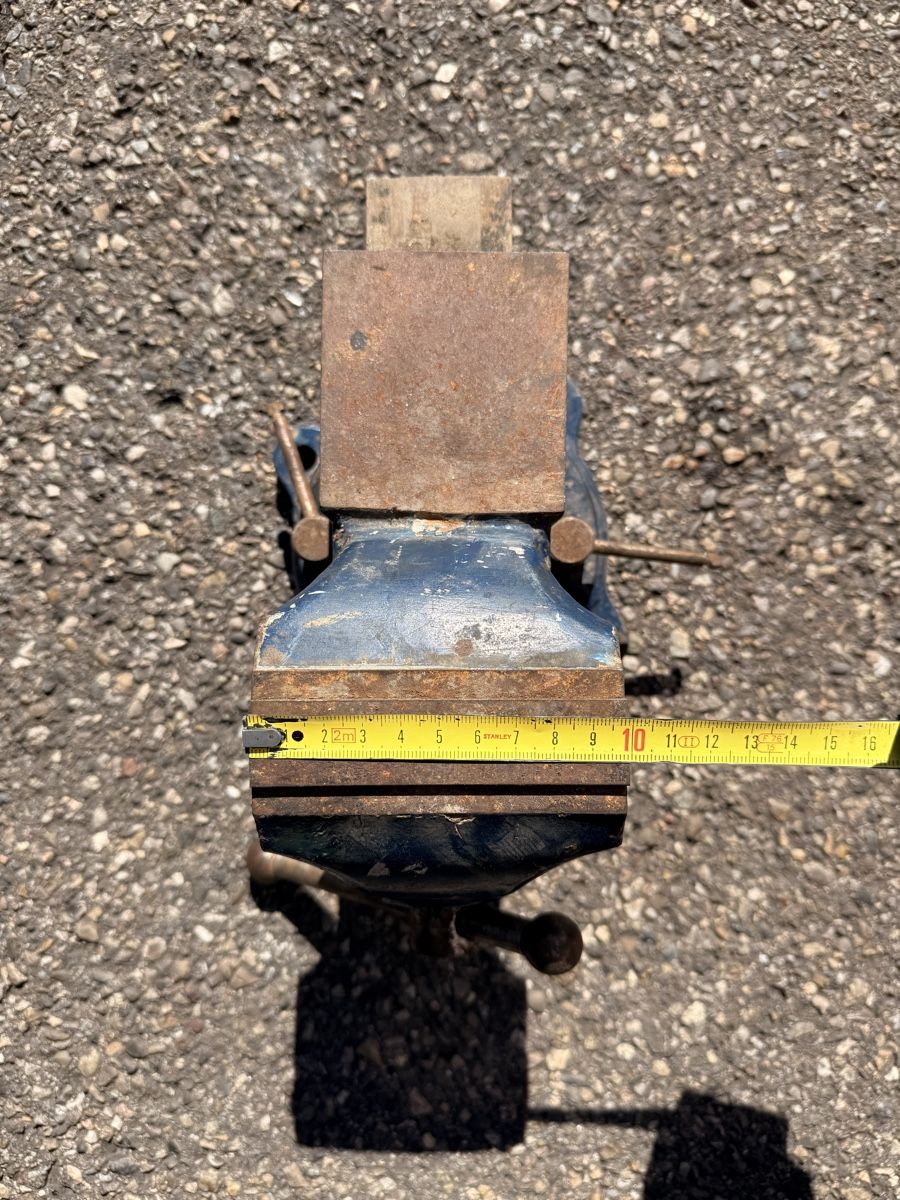 Alle Werkzeuge: Schraubstock - 10cm Spannweite – Gebraucht aus Liestal von Tschopp77 1