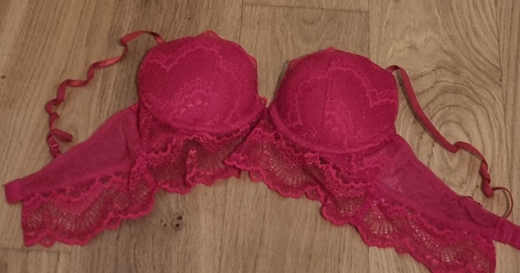 H&M Altra biancheria intima: Super Push up Bh Gr. 80A – Usato da Altstätten SG venduto da melii._.98