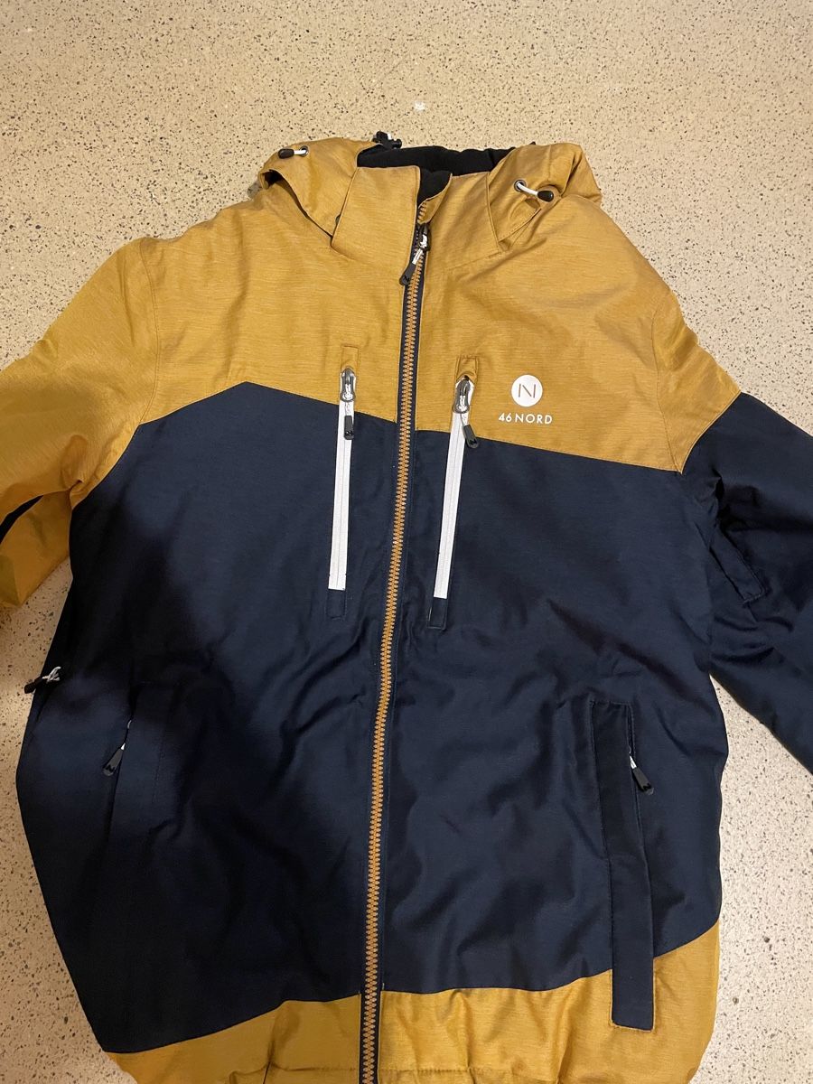 46 Nord Vestes: 46 North Skijacke – D'occasion à Zürich par zurichsell