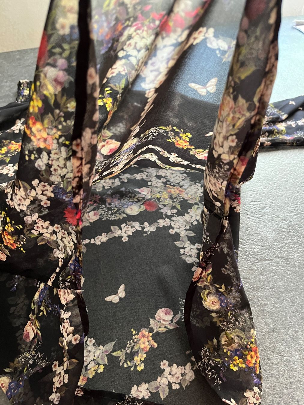 Camicette: Damen Bluse mit Blumenmuster - Größe S – Nuovo (secondo la descrizione) da Kilchberg ZH venduto da Ch.C 9