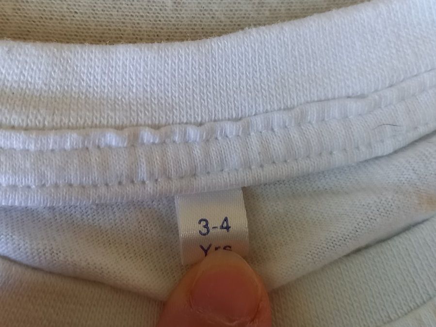 Camicie, T-shirt & Polo: Set 4 T-Shirts ca. Gr. 98 – Usato da Unterengstringen venduto da saraman 4