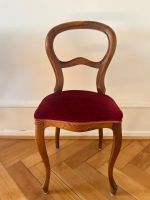 Antiker Stuhl mit rotem Samtbezug, Vintage Look top!