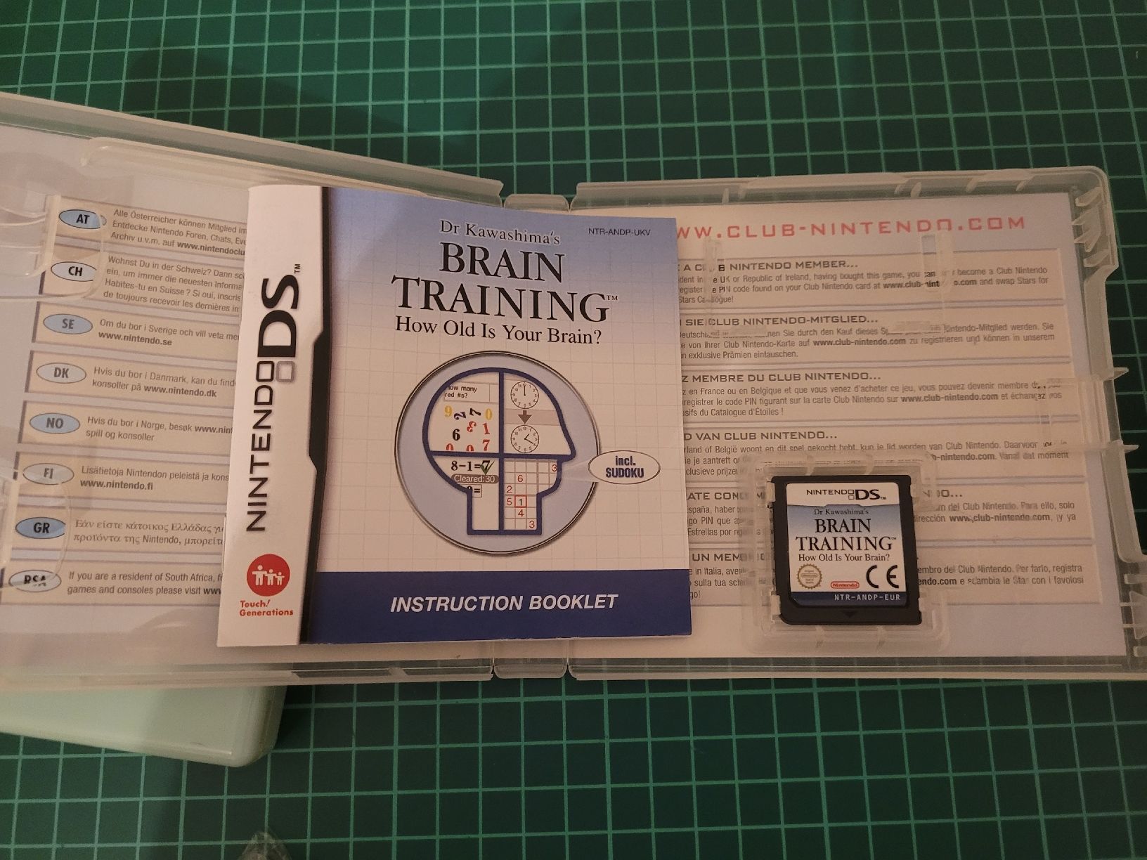 Nintendo Spiele: Nintendo DS Lite Brain Training Bundle - 2 Games Included! – Gebraucht aus Meyrin von Retro-GZ 3