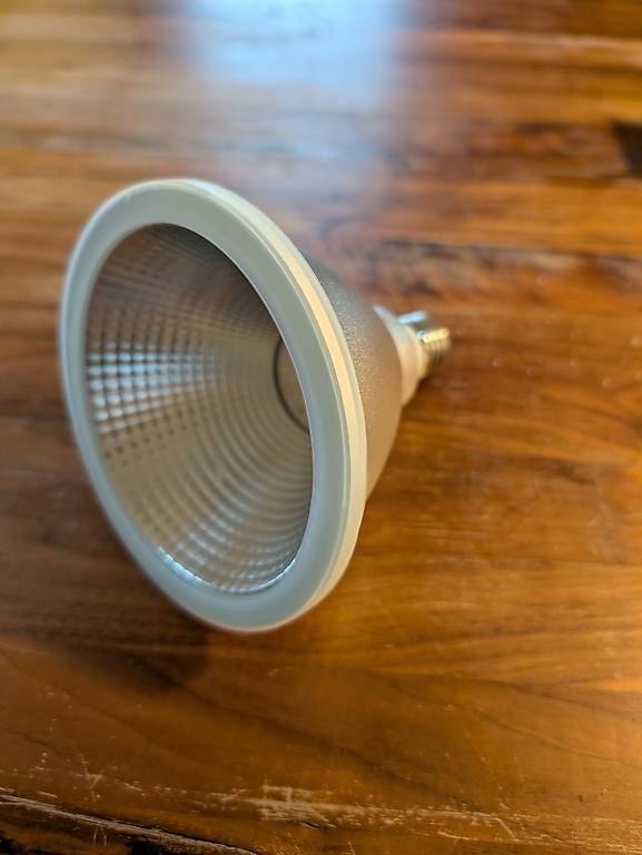 Lampade: Venso Grow Light E27 15W  LED Pflanzenlampe – Usato da Bern venduto da Tom_Viktor 2