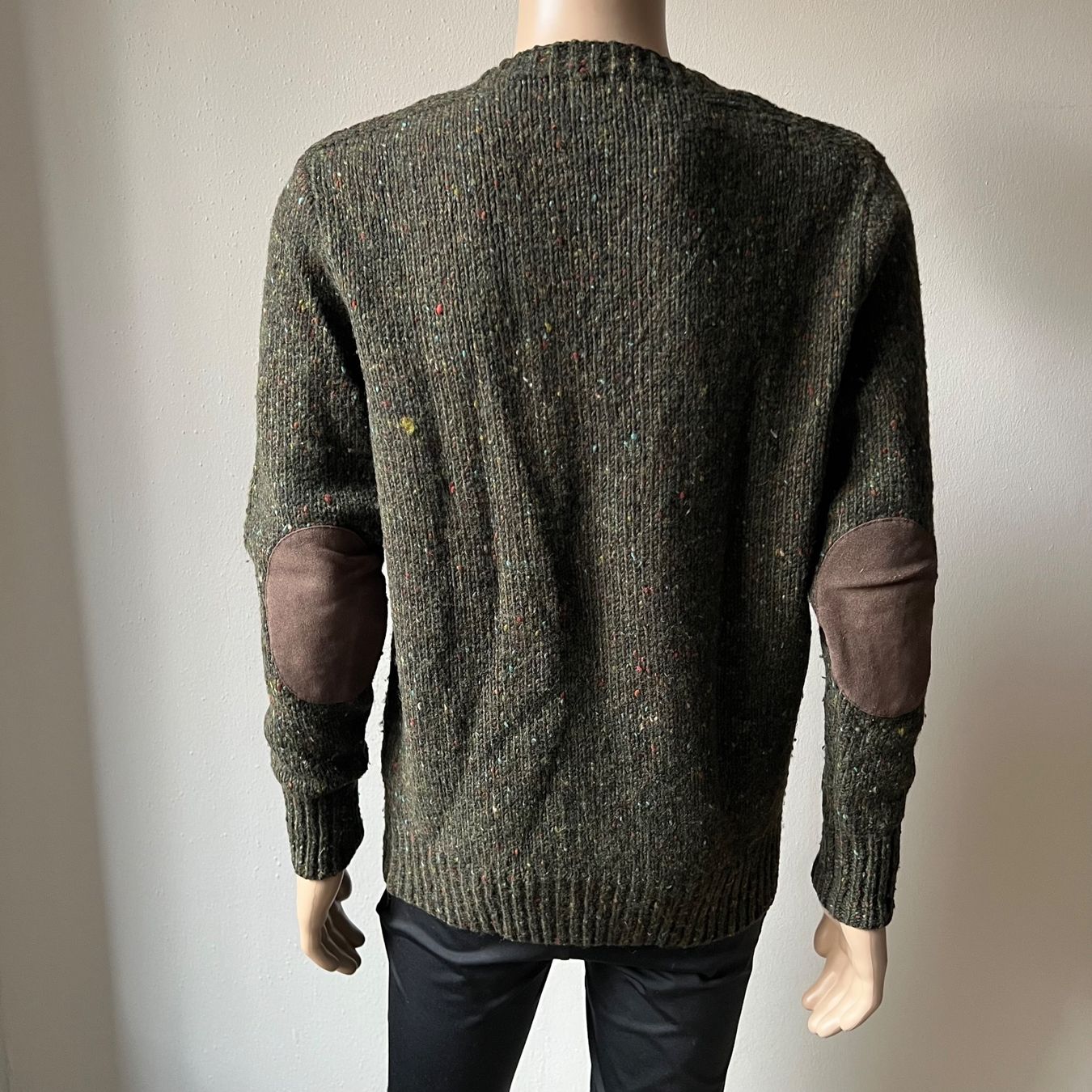 Pulls & Sweat-shirts: WALLACE & BARNES Pullover Wolle mit Ellbogen Patches 💚 – D'occasion à Zürich par ClosetQueen 5