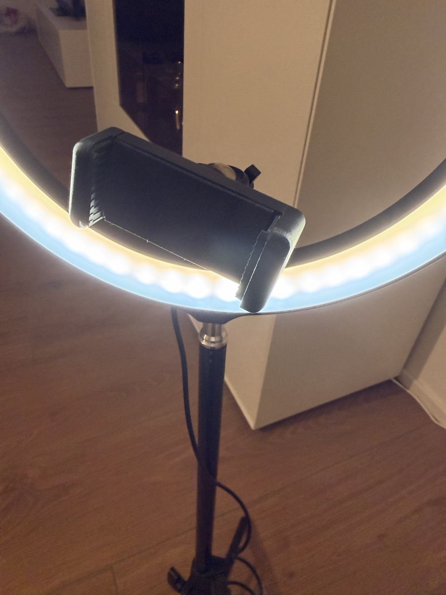 Lampade: Lampada ad anello LED per selfie - Ottima per video! – Nuovo (secondo la descrizione) da Gossau ZH venduto da SistersBeauty 8