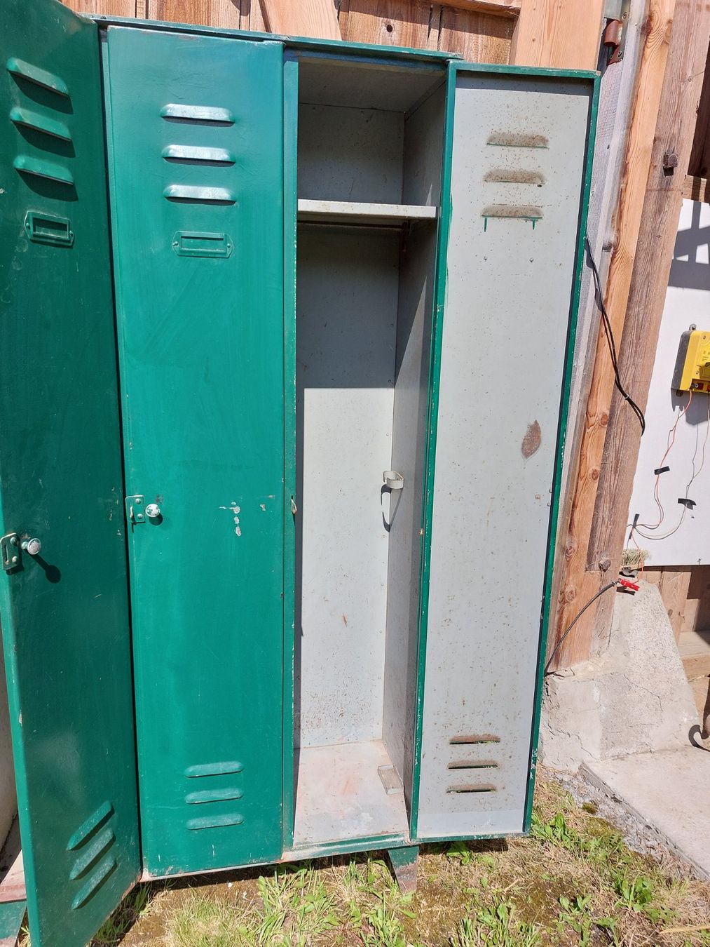 Armadi: Spind, Garderobenschrank – Usato da Langnau am Albis venduto da Aphagen 3