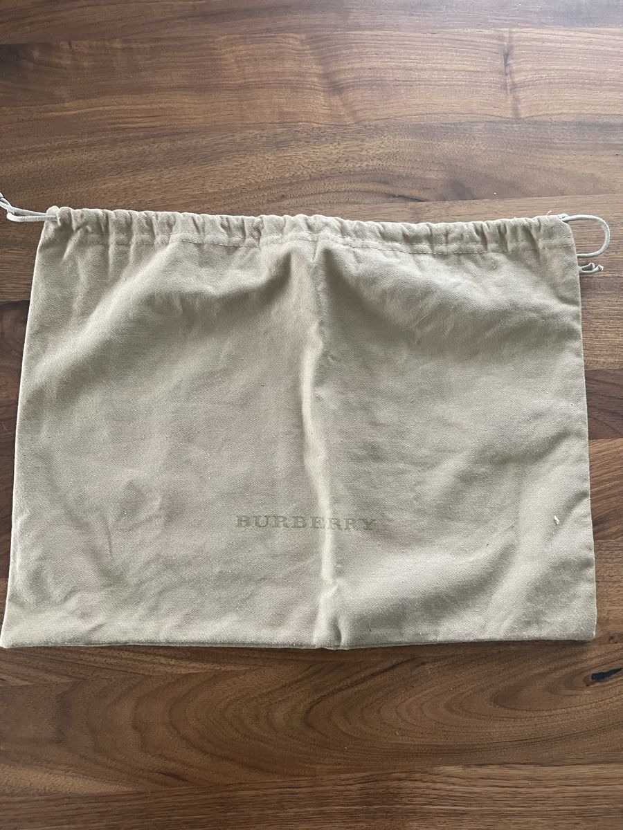 Burberry Taschen für Damen: Burberry D-Ring Tasche, Vintage Stil - ein Klassiker! – Gebraucht aus Winterthur von man_8lqn 8
