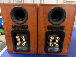 Bowers & Wilkins 686 Lautsprecher Paar