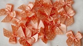 5 Noeuds en satin à pois PEACH