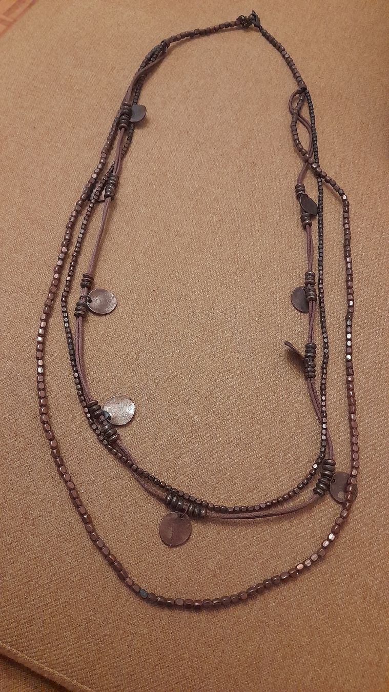 Catenine: Collana multistrato boho chic con ciondoli – Usato da Lugano venduto da ann_5w7n 1