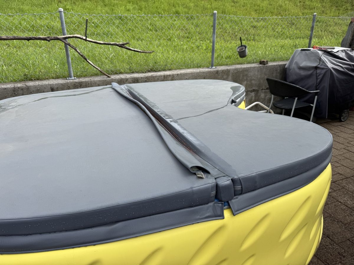 Whirlpool: Abdeckung Whirlpool – Neu (gemäss Beschreibung) aus Eschenbach SG von rs8052 3