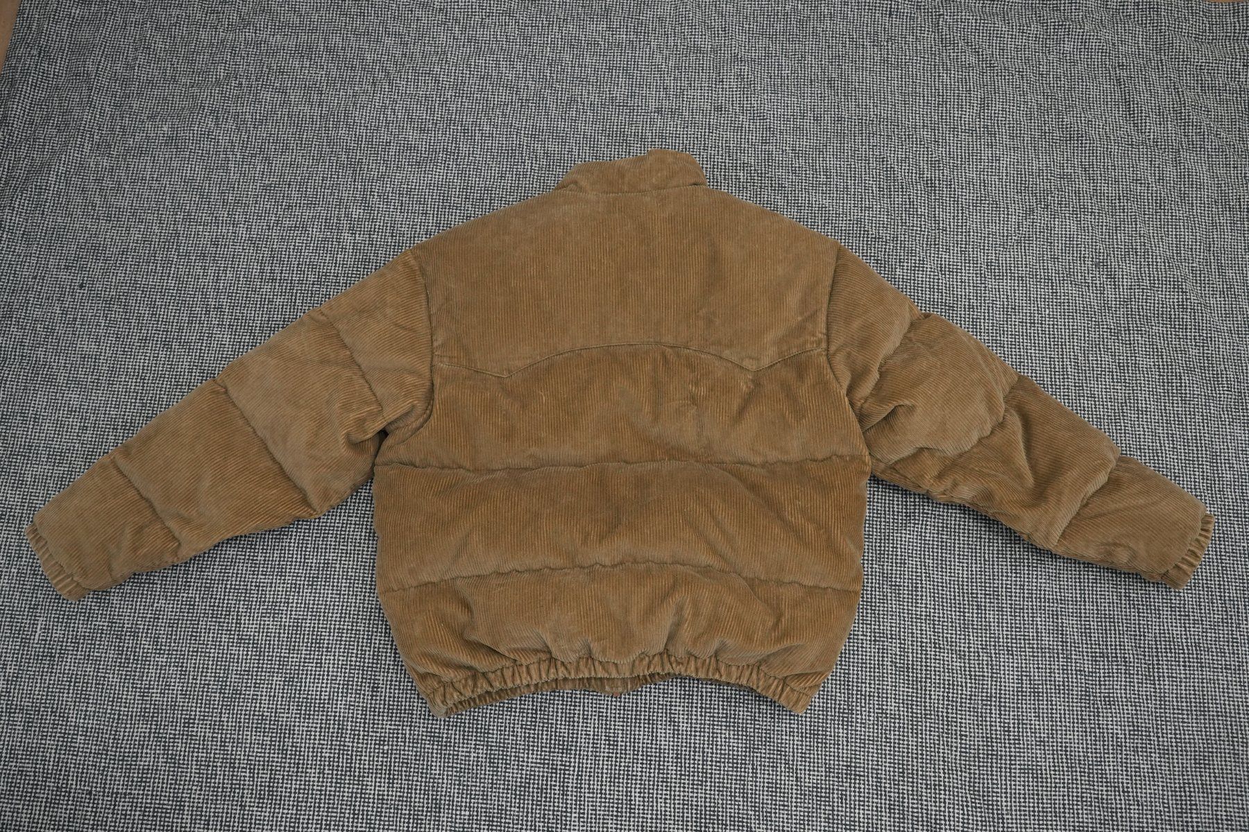 Levi's Giacche: Levis Corduroy Down Jacket – Usato da Neuchâtel venduto da yan_lq56 2