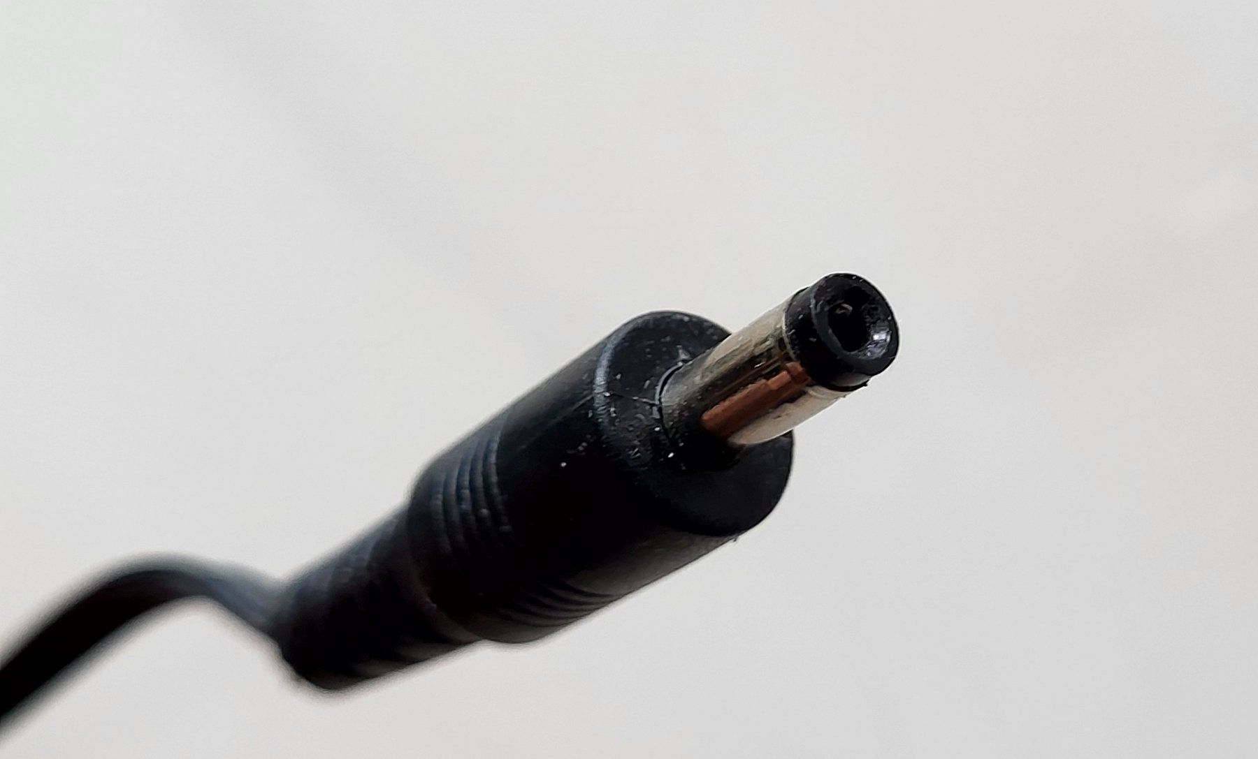 Toshiba Caricabatterie: LOGITECH Netzteil 4W 5V Hohlstecker 4x1.7mm – Usato da Schindellegi venduto da Peter8834 3