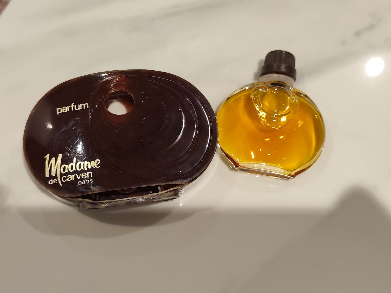 Profumi & Eau de Toilette: Parfume Madame de Carven 15 ml edp – Usato da Männedorf venduto da Ursik_OnlineShop 1