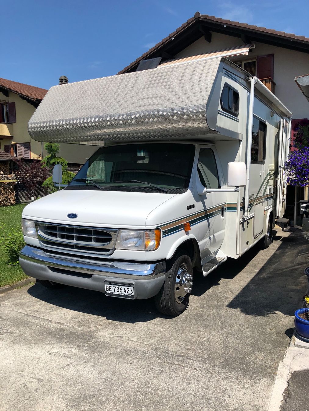 Ford Véhicules de camping: Wohnmobil Ford e350 – D'occasion à Heimberg par rogi69 1