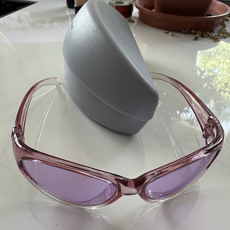 Occhiali & Lenti: Lunettes solaires Oxydo  7 - 13 ans + boîte – Nuovo (secondo la descrizione) da La Chaux-de-fonds venduto da ccjp 1